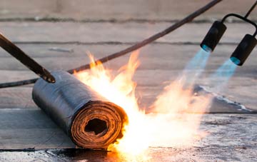 Wooth asphalt flat roofing repairs