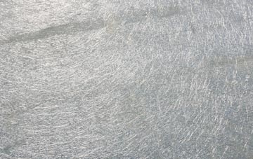 Wooth laminate fibreglass or shingles?